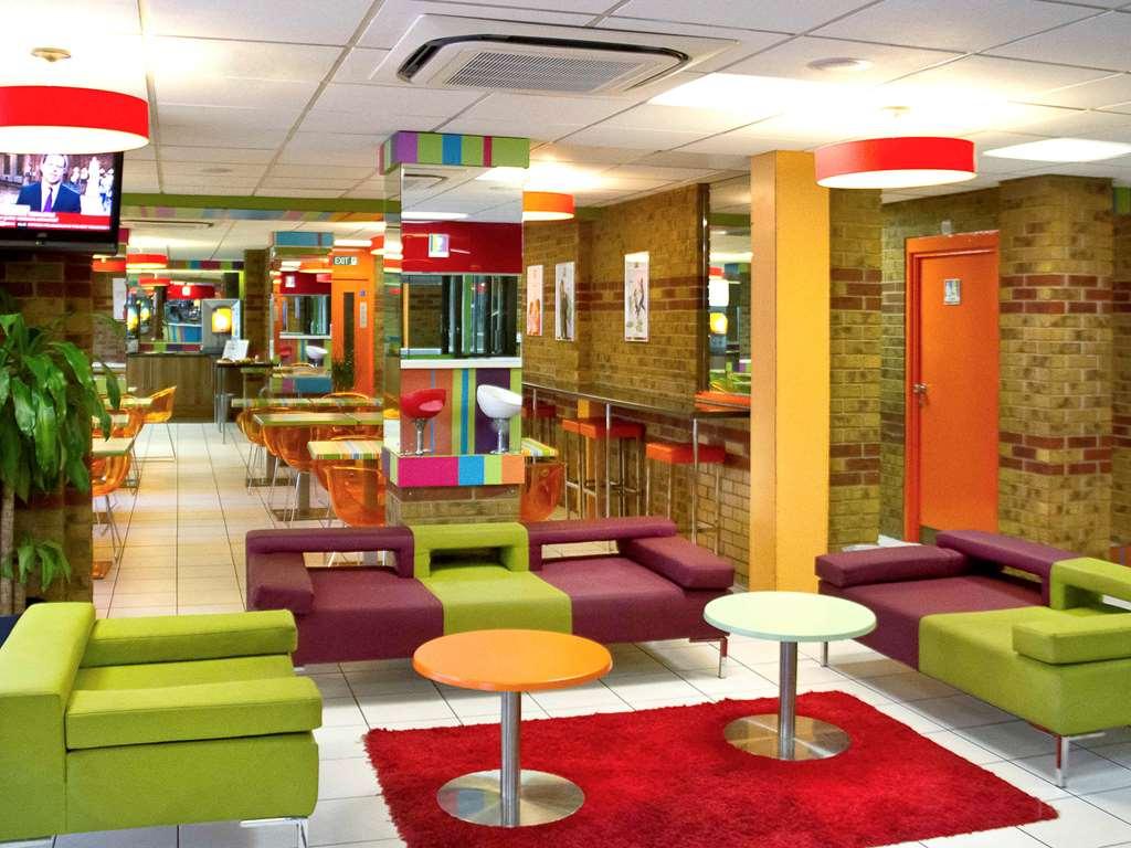 Ibis Styles London Walthamstow Hotell Restaurant bilde